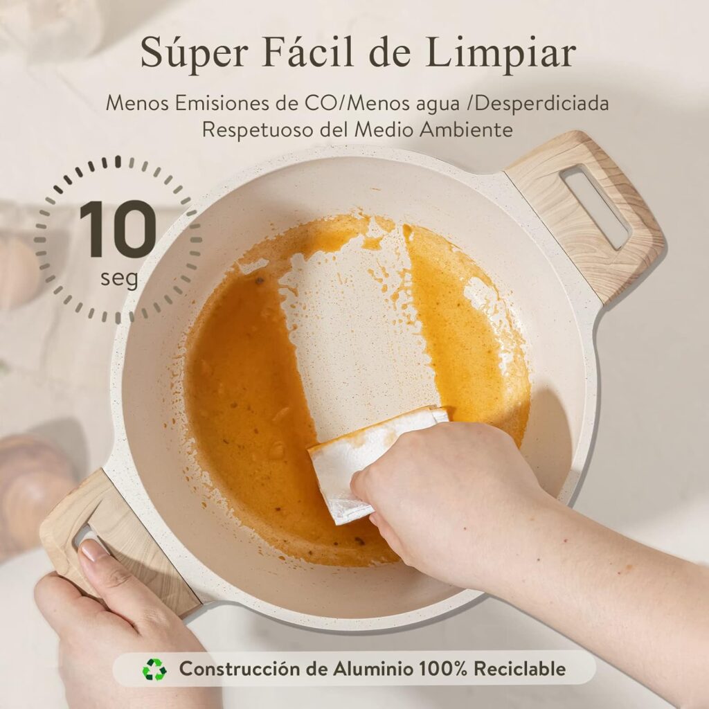 Juego de sartenes CAROTE 14 piezas en granito blanco sobre mesa de cocina